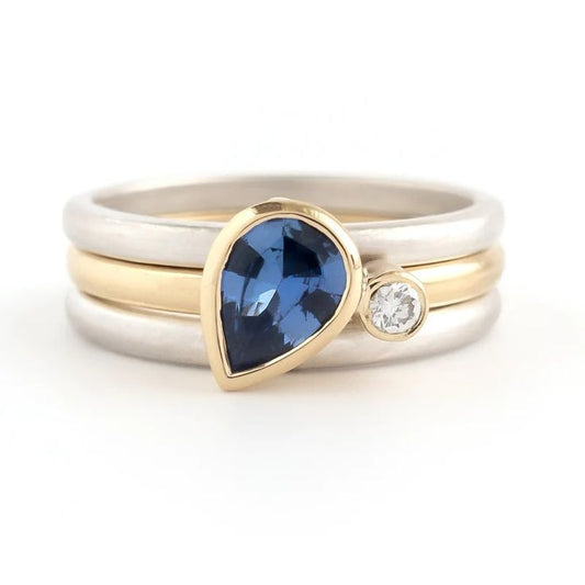 Blauer Tropfenring in Vintage Gold und Silber