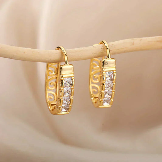 Minimalistische Hohle Zirkonia-Ohrringe in Gold