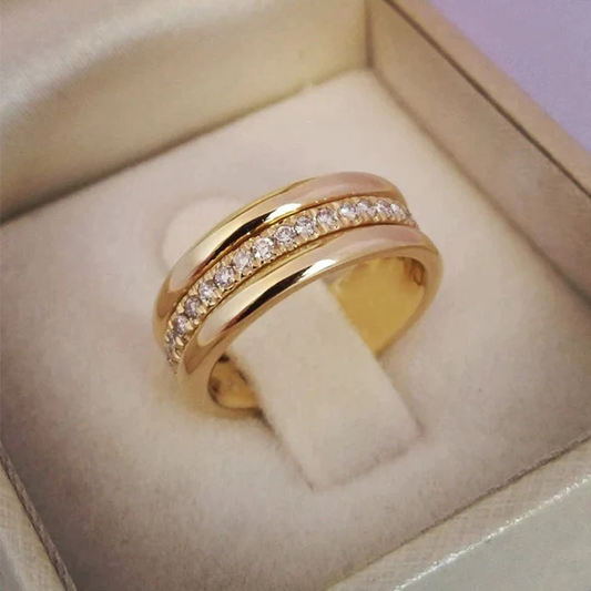 Eleganter Ring mit Zirkonia-Inlay