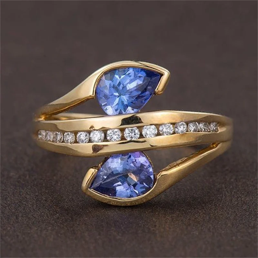 Eleganter Saphirring